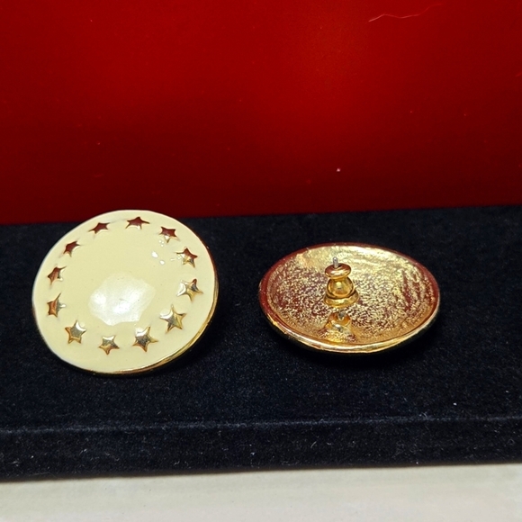 Vintage Cream Gold Stars Round Enamel Earrings - Picture 10 of 16